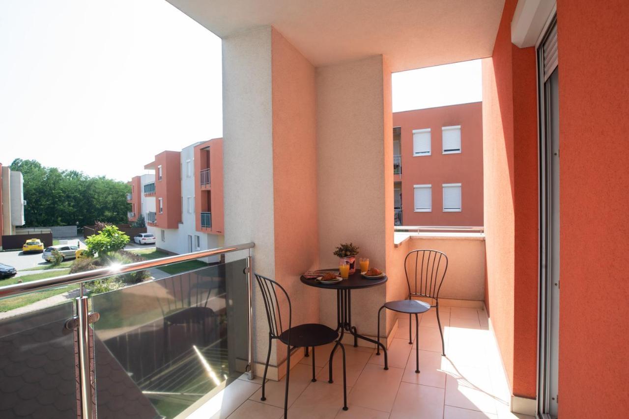 Sunny Home Near Bud With 2Br, Ac And Free Parking Вечийш Екстер'єр фото