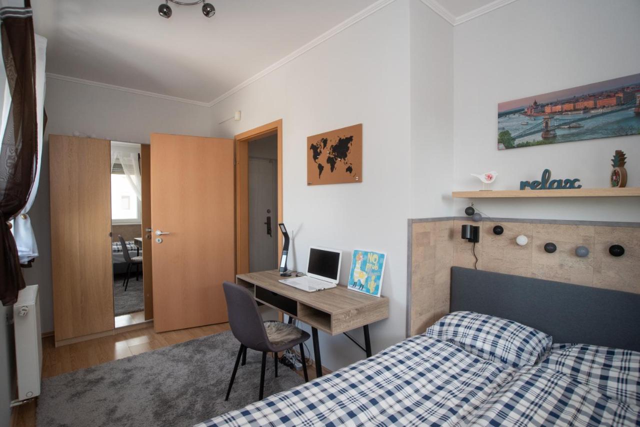 Sunny Home Near Bud With 2Br, Ac And Free Parking Вечийш Екстер'єр фото